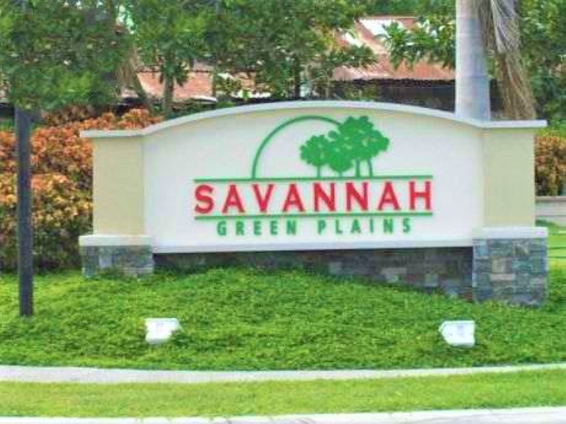 FORECLOSED SAVANNAH TOWNHOUSE