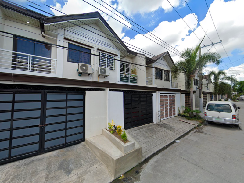 2 BR Townhouse near Clark and Rockwell NEPO Angeles