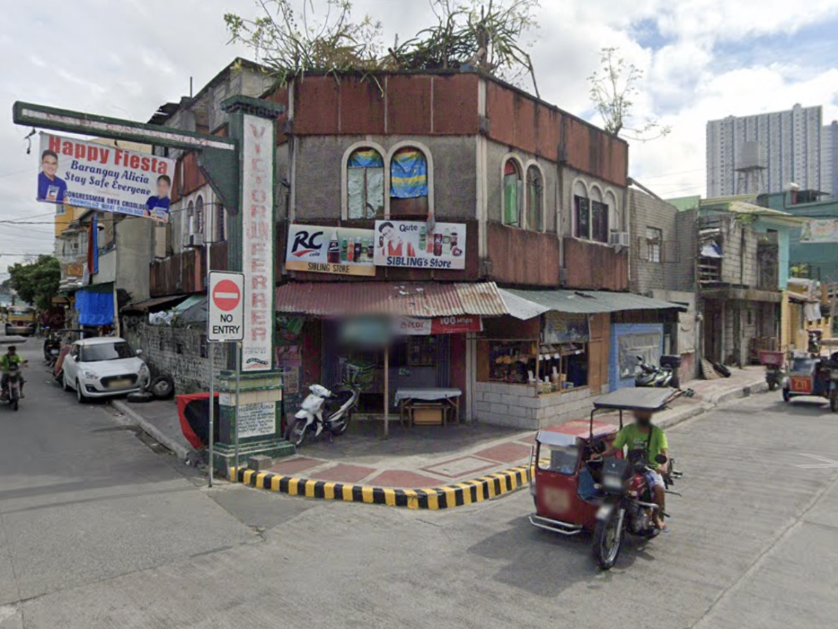 203 sqm Property walking distance to S&R Congressional QC