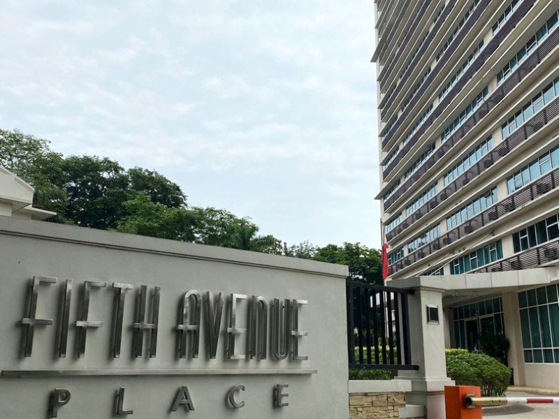 Foreclosed 1 BR at Fifth Avenue Place, BGC